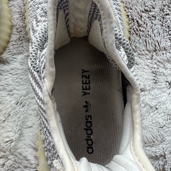 Authentic Static Yeezys size 5 - Picture 7 of 7